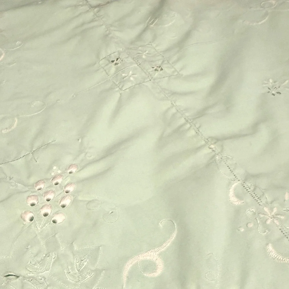 Vintage Embroidered Tablecloth Grapes Floral Mint Green‎ 84 x 70